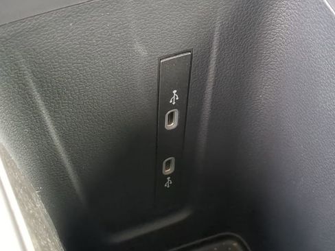 New 2026 Volkswagen Tiguan SE image 23