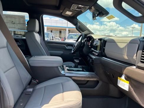 New 2026 Chevrolet Silverado 1500 LTZ w/ LTZ Premium Package AWD/4WD image 33