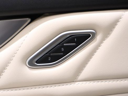 Used 2022 Maserati Levante GT image 29