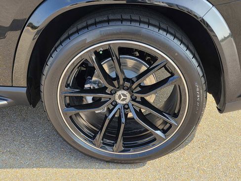 Used 2026 Mercedes-Benz GLS 580 4MATIC image 30