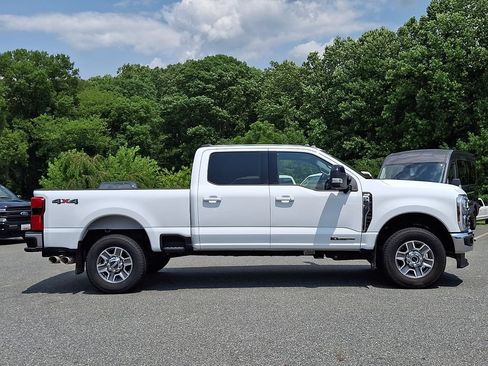 Used 2025 Ford F250 Lariat AWD/4WD image 6