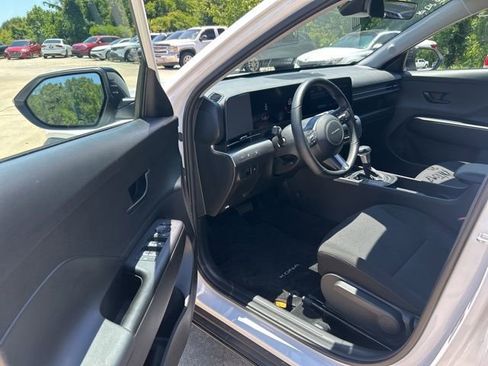 Used 2026 Hyundai Kona SEL Sport FWD image 10