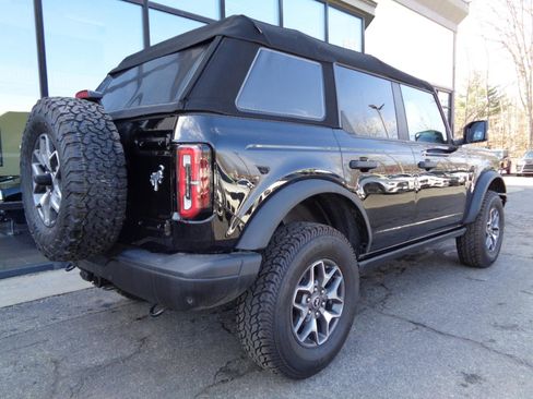 Used 2023 Ford Bronco Badlands image 5