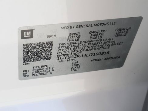 Used 2020 Cadillac Escalade ESV Premium Luxury RWD image 29