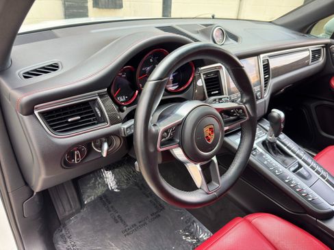 Used 2018 Porsche Macan GTS w/ Premium Package Plus AWD/4WD image 13