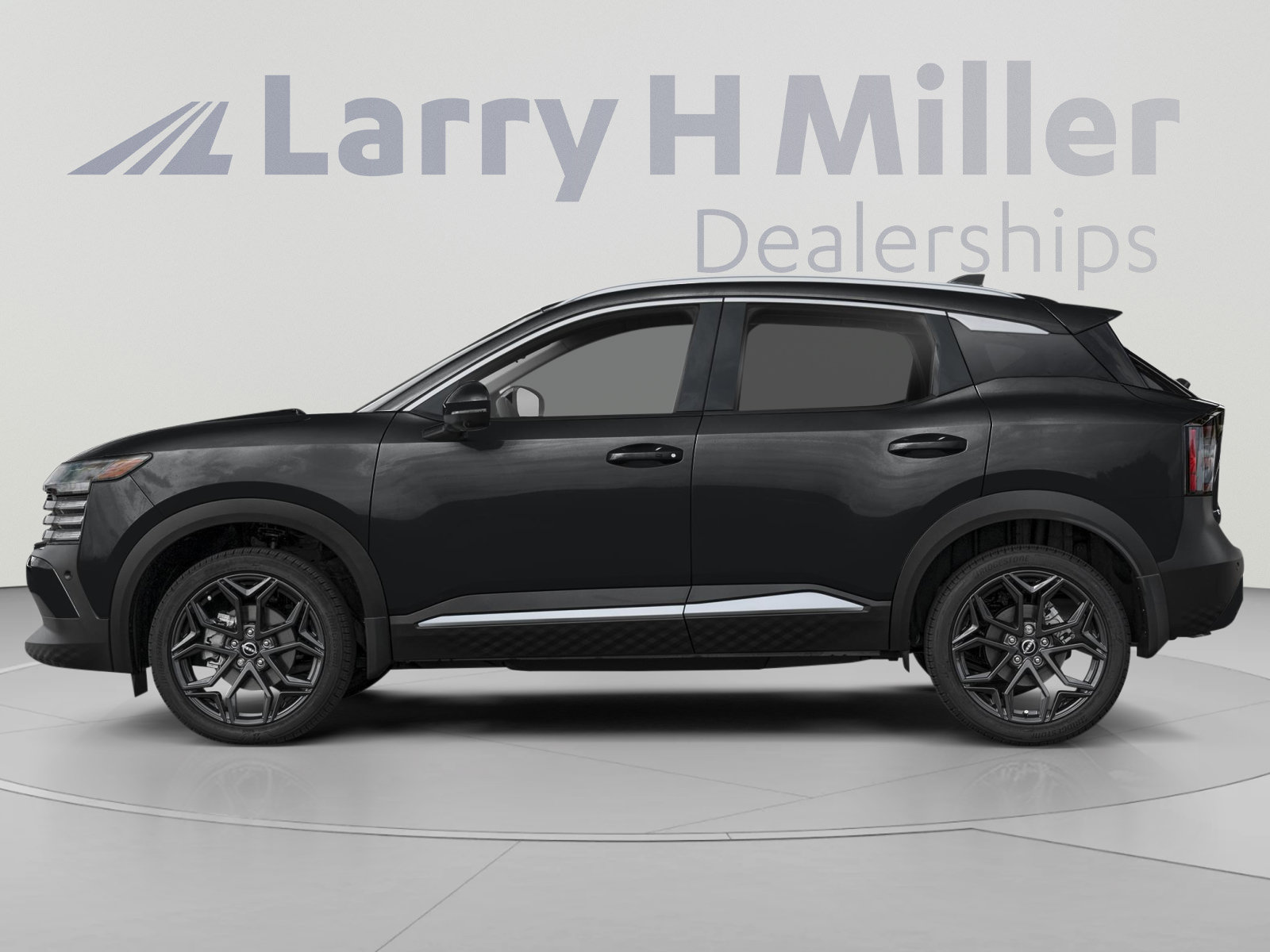 Used 2026 Nissan Kicks SR w/ Cold Weather Package FWD image 3