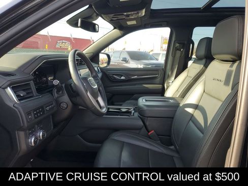 Used 2023 GMC Yukon Denali image 6