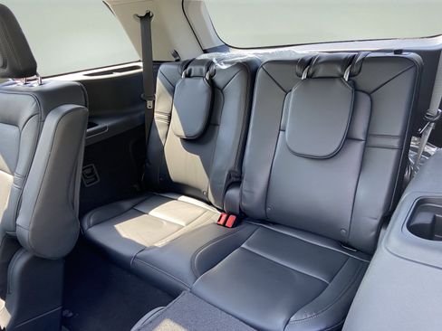 New 2025 Lincoln Aviator AWD w/ Equipment Group 101A image 8