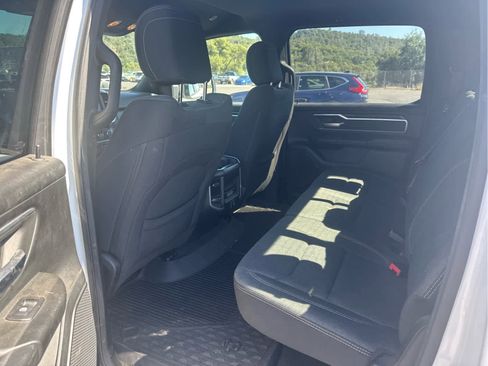 Used 2019 RAM 1500 Big Horn AWD/4WD image 9