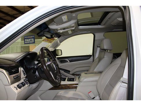 Used 2018 GMC Yukon XL Denali w/ Denali Ultimate Package image 11