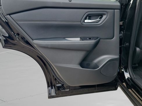 New 2026 Nissan Rogue SV w/ SV Premium Package image 7