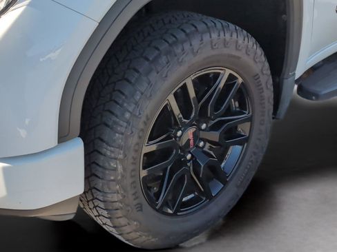 Used 2021 GMC Sierra 1500 Elevation image 11