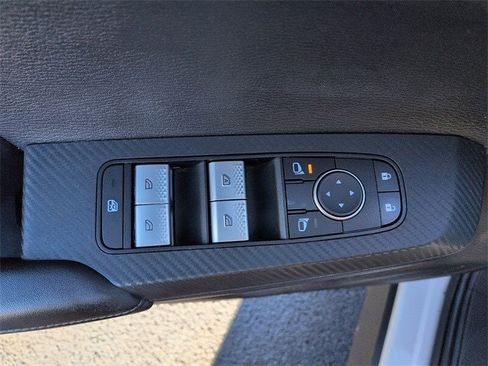 Used 2022 Mitsubishi Outlander SE image 13