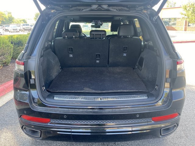 Used 2023 Jeep Grand Cherokee Summit w/ Advanced Protech Group IV AWD/4WD image 5