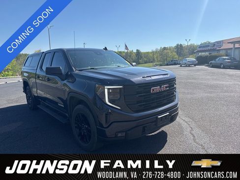 Used 2023 GMC Sierra 1500 Elevation image 1