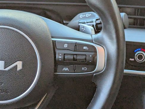 Used 2023 Kia Sportage EX image 18