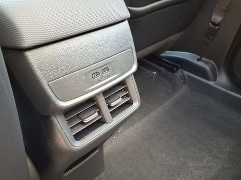 New 2026 Chevrolet Equinox LT w/ Convenience Package II image 24