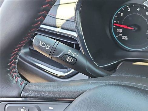 Certified 2022 Chevrolet Equinox RS w/ Infotainment Package FWD image 17
