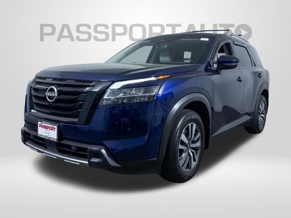 Certified 2024 Nissan Pathfinder SL w/ Black Appearance Package