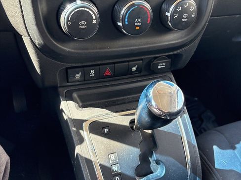 Used 2017 Jeep Patriot Latitude image 14