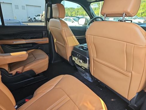 Used 2022 Ford Expedition Platinum RWD image 11