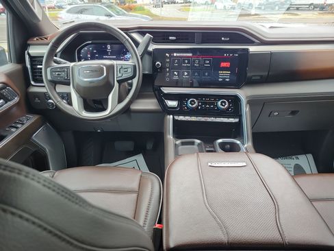 Certified 2024 GMC Sierra 2500 Denali w/ Denali Reserve Package image 13