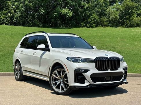 Used 2021 BMW X7 M50i w/ Dynamic Handling Package AWD/4WD image 2