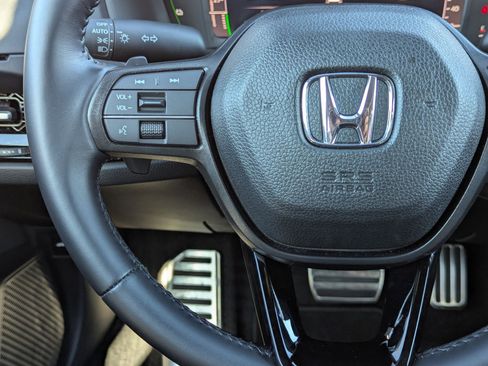 Certified 2025 Honda Accord Sport image 21