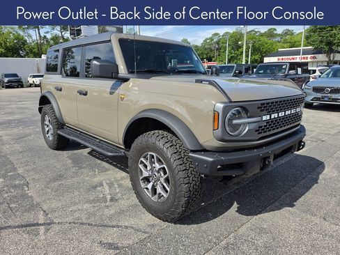 Used 2025 Ford Bronco Badlands AWD/4WD image 6