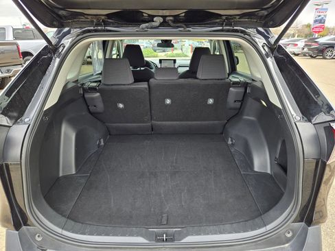 Used 2024 Toyota RAV4 LE image 9
