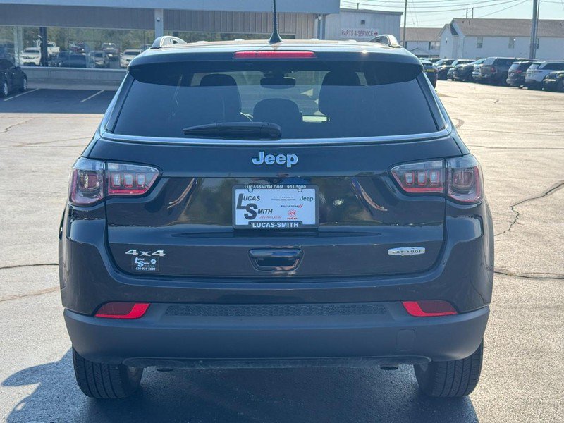 Used 2024 Jeep Compass Latitude AWD/4WD image 4