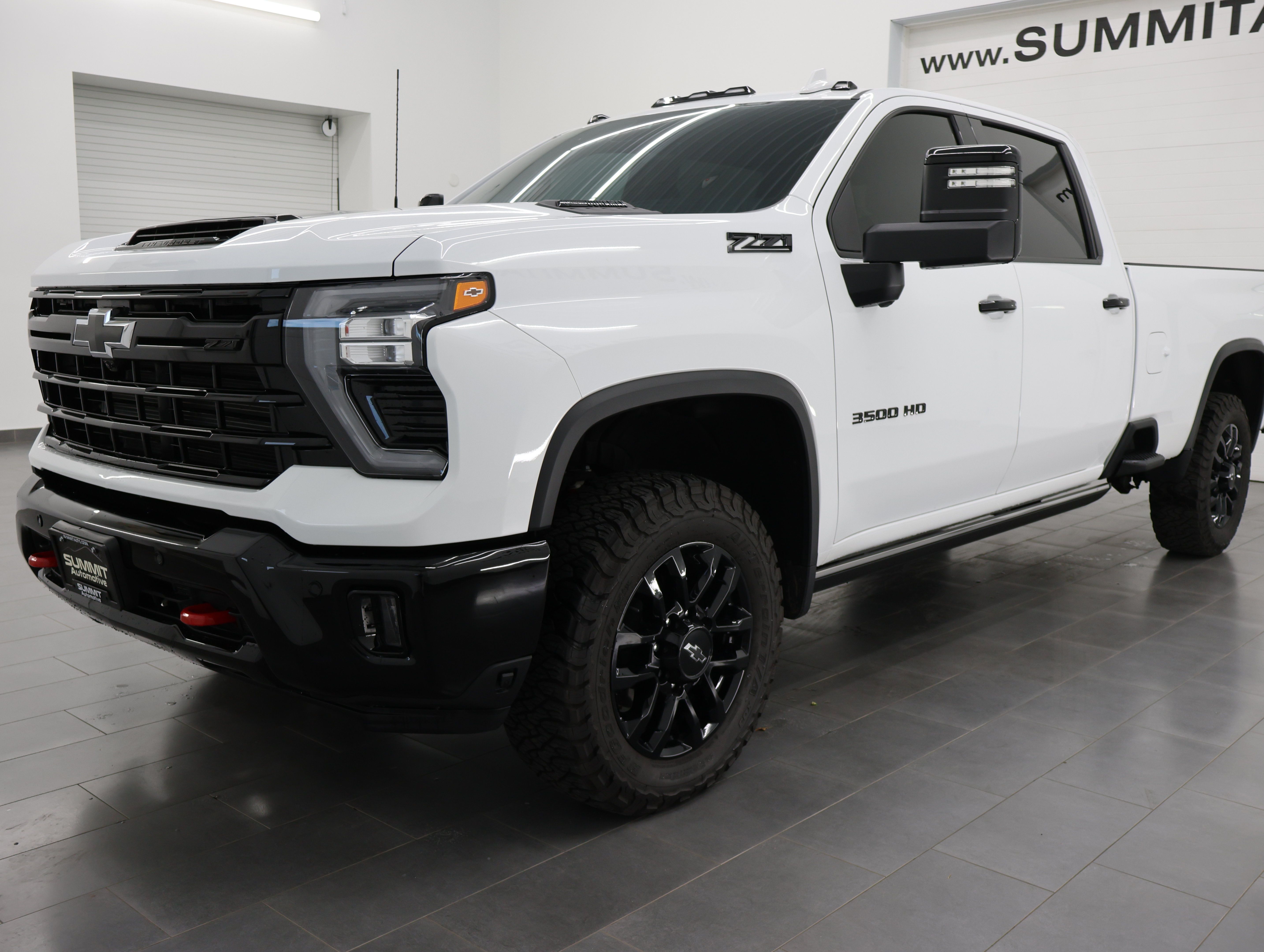 Used 2026 Chevrolet Silverado 3500 LTZ w/ LTZ Plus Package AWD/4WD image 7