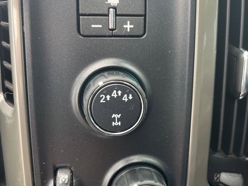 Used 2018 Chevrolet Silverado 2500 High Country w/ Duramax Plus Package image 16