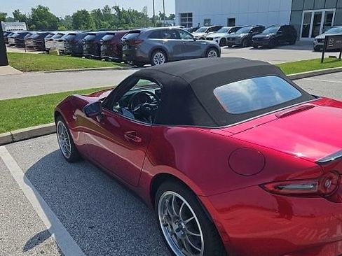 Used 2025 MAZDA MX-5 Miata Club RWD image 8