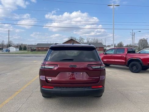 Used 2025 Jeep Grand Cherokee L Limited w/ Black Appearance Package image 6