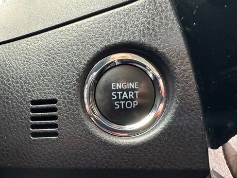 Used 2017 Toyota Corolla XLE w/ Carpet Mat Package (TMS) FWD image 23