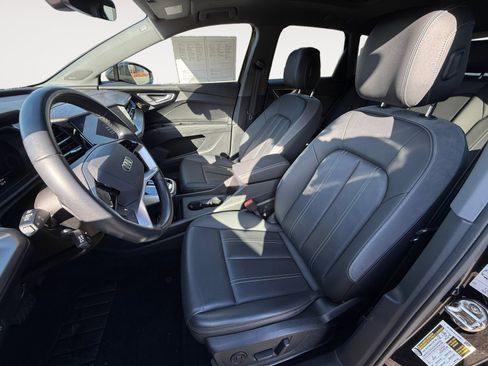 Used 2023 Audi Q4 e-tron Premium Plus w/ Premium Plus image 10