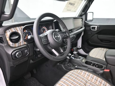 New 2026 Jeep Gladiator Sport AWD/4WD image 18