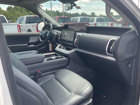 New 2027 Ford Expedition Max Active AWD/4WD image 11