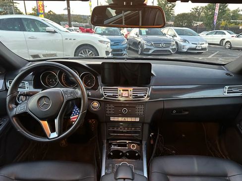 Used 2016 Mercedes-Benz E 350 4MATIC Sedan image 22