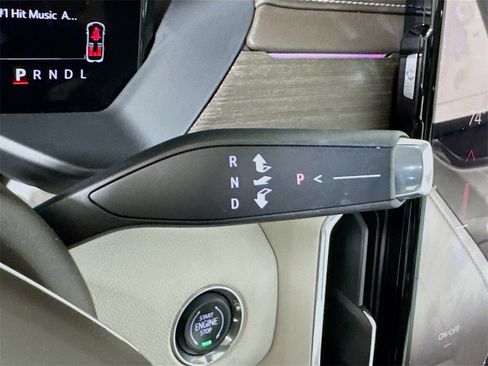 Certified 2025 GMC Acadia Denali w/ Super Cruise Package image 15