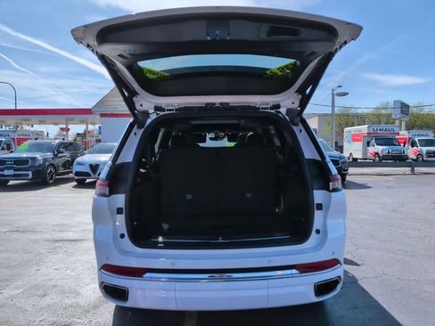 Used 2023 Jeep Grand Cherokee L Overland w/ MOPAR Finishing Package AWD/4WD image 17