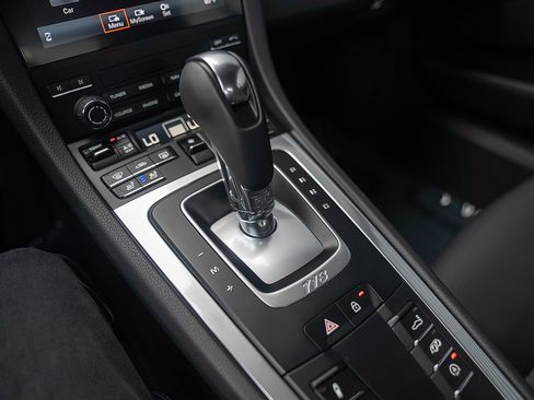 Used 2025 Porsche 718 Cayman RWD image 17
