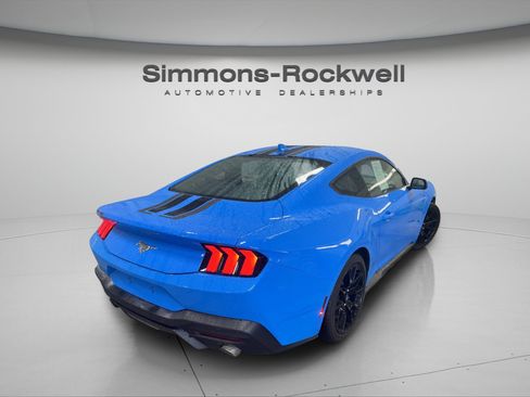 Used 2024 Ford Mustang Coupe RWD image 6