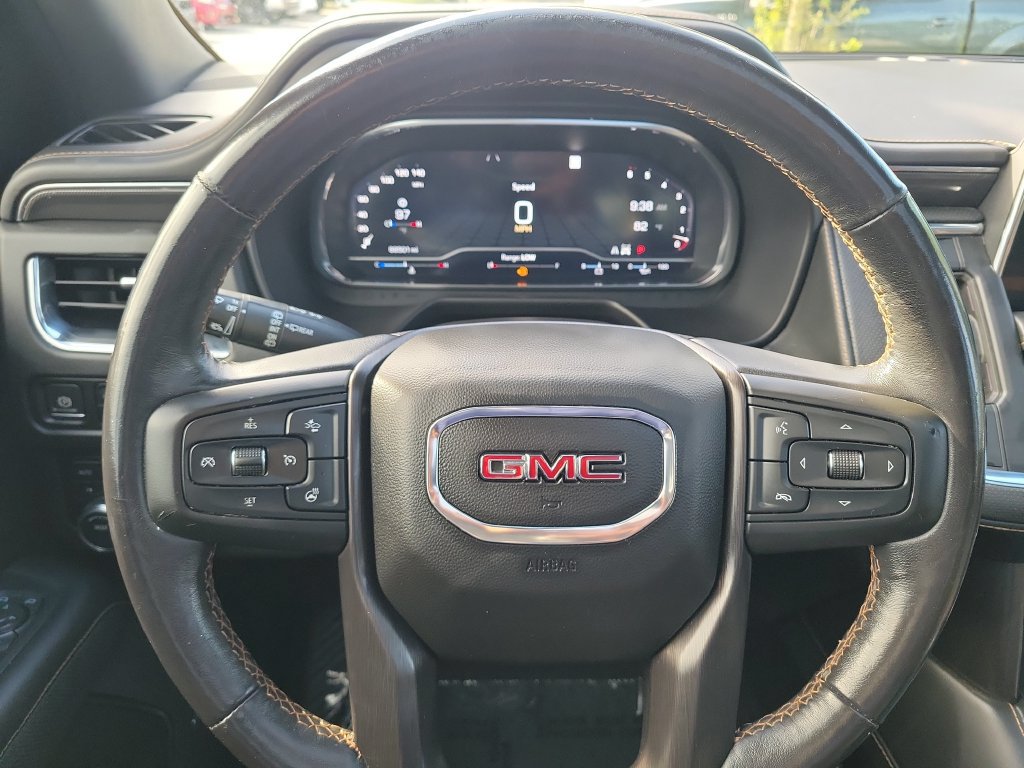 Used 2023 GMC Yukon AT4 w/ AT4 Premium Package AWD/4WD image 8