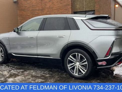 Used 2024 Cadillac Lyriq Luxury image 6