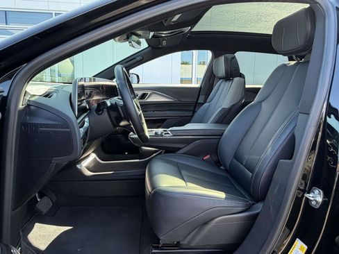 Used 2024 Cadillac Lyriq Tech RWD image 7