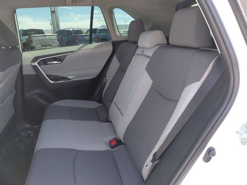 Certified 2022 Toyota RAV4 XLE AWD/4WD image 21