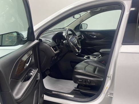 Used 2018 GMC Terrain Denali w/ Comfort Package FWD image 2