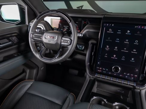 Used 2026 GMC Yukon AT4 w/ AT4 Premium Plus Package AWD/4WD image 7